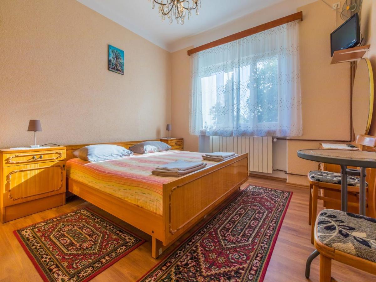 Apartments Drago Novi Vinodolski Buitenkant foto